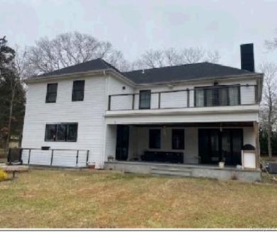 Property sold occupied. No lease, no access. Buyer assumes all - photo 2