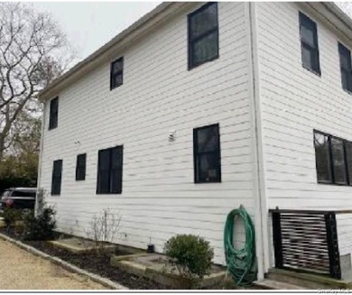 Property sold occupied. No lease, no access. Buyer assumes all - photo 4