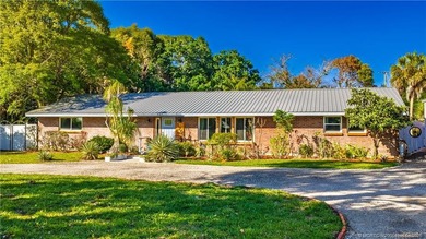 St. Lucie River Home For Sale in Stuart Florida