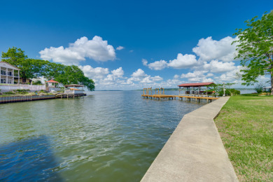 Ideal Waterfront Home on Lake Palestine - photo 27