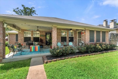 BEAUTIFUL WATERFRON HOME IN GATED AREA!! - photo 3