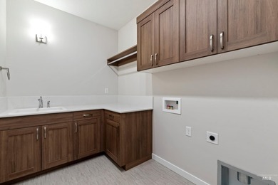 SELLER OFFERING $5,000 IN SELLER CONCESSIONS! The Mirage by - photo 12