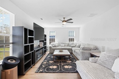 Move-in ready and located in an established section of Gleason - photo 13