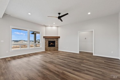 SELLER OFFERING $5,000 IN SELLER CONCESSIONS! The Mirage by - photo 14