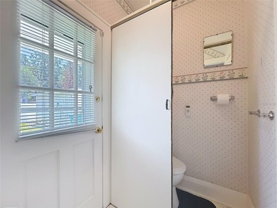 Welcome home to this quaint 3 bedroom 1 1/2 bath home. Built in - photo 15