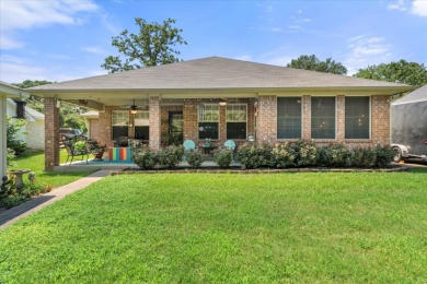 Lake Home For Sale in Gun Barrel City, Texas