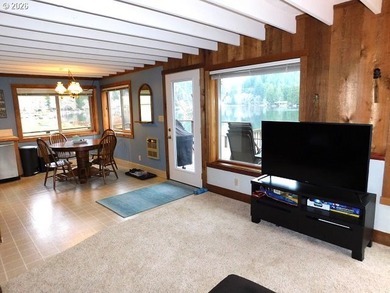 Custom Lake Front Home - photo 6
