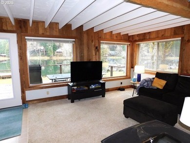 Custom Lake Front Home - photo 8