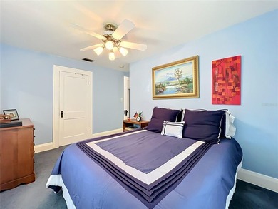Welcome home to this quaint 3 bedroom 1 1/2 bath home. Built in - photo 21