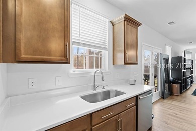 Move-in ready and located in an established section of Gleason - photo 23