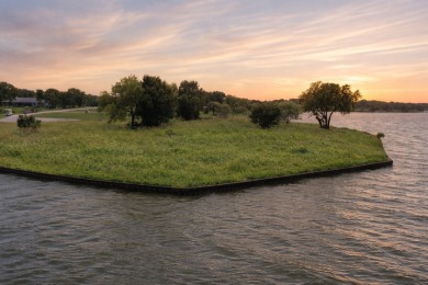 Richland Chambers Lake Lot For Sale in Streetman Texas