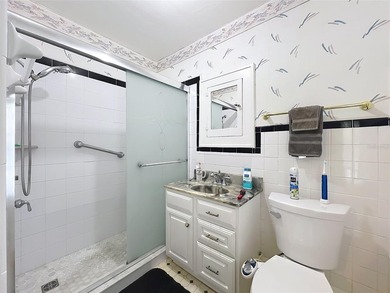 Welcome home to this quaint 3 bedroom 1 1/2 bath home. Built in - photo 26