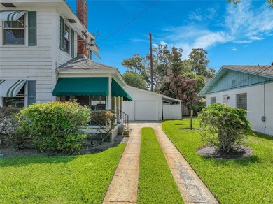 Welcome home to this quaint 3 bedroom 1 1/2 bath home. Built in - photo 32