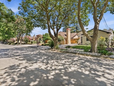 Exceptional Rose Garden property offering 5 bedrooms and 4 full - photo 4