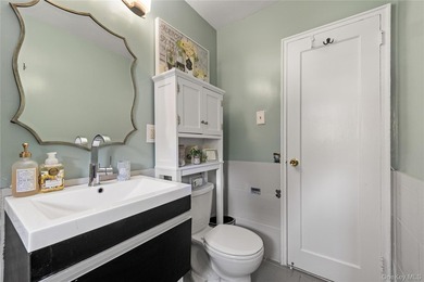 Welcome to this bright and inviting 1-bedroom garden-style co-op - photo 14
