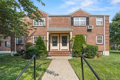 Welcome to this bright and inviting 1-bedroom garden-style co-op - photo 16