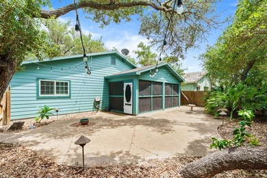 Now is your chance to own this beautifully maintained 2 bedroom - photo 18