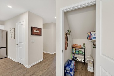 Seller offering $5K towards closing costs! Check out this - photo 22