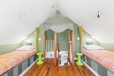 Rosemary Beach compound featuring a 4-bedroom main residence and - photo 23