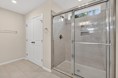 Seller offering $5K towards closing costs! Check out this - photo 42