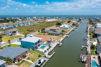 Welcome to your dream coastal escape! This luxurious 5-bedroom - photo 2