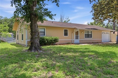 Discover comfortable Florida living in this 2-bedroom - photo 4