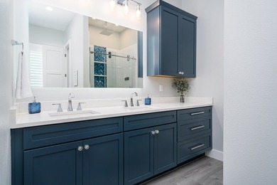 Welcome to your dream coastal escape! This luxurious 5-bedroom - photo 8