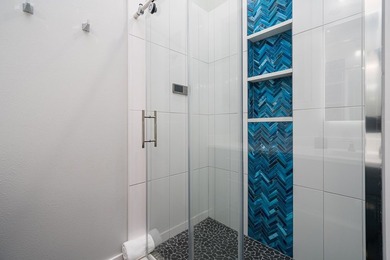 Welcome to your dream coastal escape! This luxurious 5-bedroom - photo 9