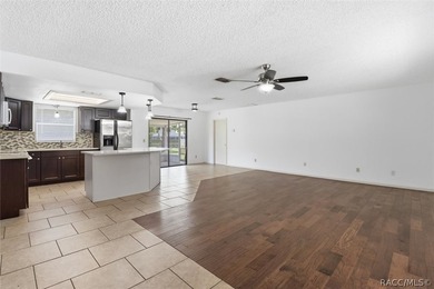 Discover comfortable Florida living in this 2-bedroom - photo 9