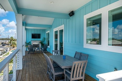 Welcome to your dream coastal escape! This luxurious 5-bedroom - photo 10
