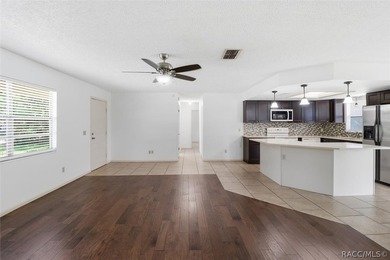 Discover comfortable Florida living in this 2-bedroom - photo 10