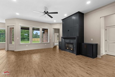 **PRICE IMPROVEMENT!!** Welcome to 190 Brooks Drive - a stunning - photo 6