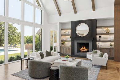 Reintroducing this 2021 custom built home with a newly - photo 5