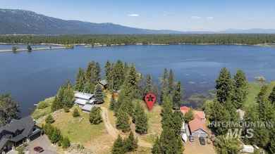 Welcome to your private lakeside retreat at 88 Golden Place, .33 - photo 3