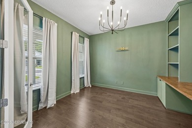 Welcome to luxury living in the highly sought-after RiverTown - photo 3