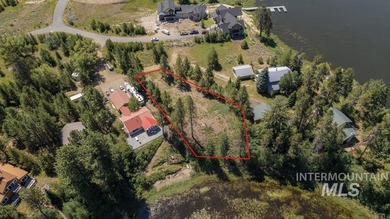 Welcome to your private lakeside retreat at 88 Golden Place, .33 - photo 7