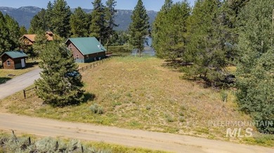 Welcome to your private lakeside retreat at 78 Golden Place, .39 - photo 9