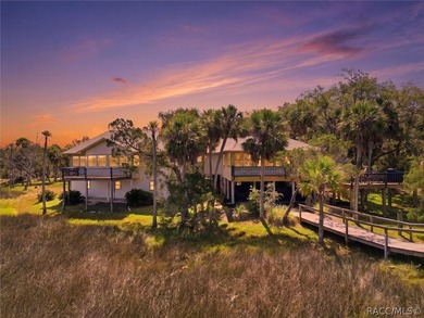 Welcome to a one-of-a-kind waterfront retreat where privacy - photo 2