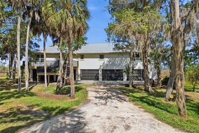 Welcome to a one-of-a-kind waterfront retreat where privacy - photo 8