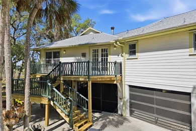Welcome to a one-of-a-kind waterfront retreat where privacy - photo 9