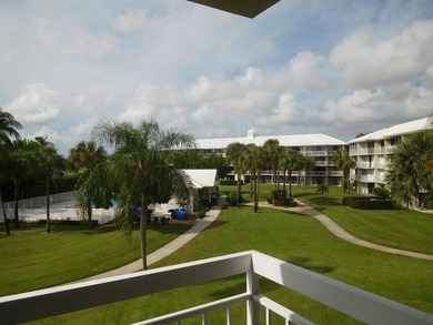 BRIGHT 3RD FLOOR 2BDRM/2BTH COND WITH GREAT VIEWS OFF OF GREAT - photo 11