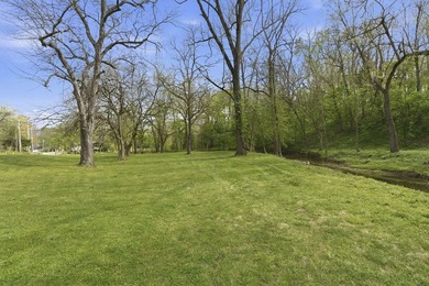 4308 E Catalpa presents an increasingly rare combination of - photo 22