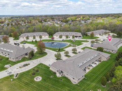 Enjoy the ease of condo living in this well-maintained townhouse - photo 23