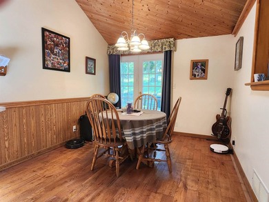 Well-maintained 3-bedroom home on .38 acres on the outskirts of - photo 3