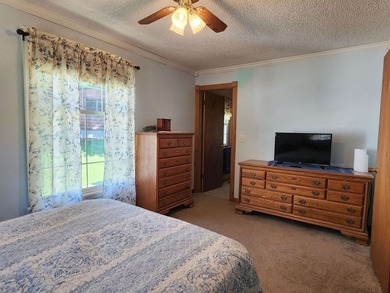 Well-maintained 3-bedroom home on .38 acres on the outskirts of - photo 10