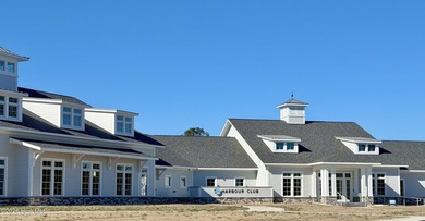 Welcome to refined coastal living inside the gates of Fairfield - photo 4