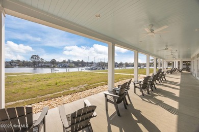 Welcome to refined coastal living inside the gates of Fairfield - photo 7