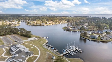 Welcome to refined coastal living inside the gates of Fairfield - photo 9