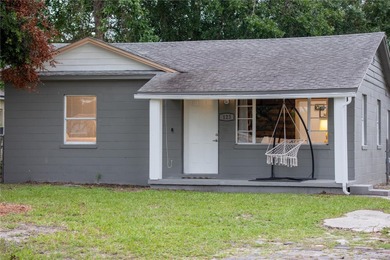 Step inside 123 Oconee St and discover a charming 2-bedroom - photo 2