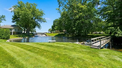 Built by the renowned Miller Brothers, this spacious waterfront - photo 36
